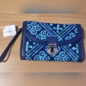 NEW w/ TAGS --Vera Bradley Cuban Tiles Wristlet